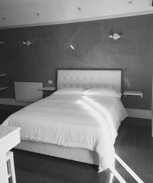 Palazzo Eliss Bed & Breakfast Margherita Di Savoia Ruang foto