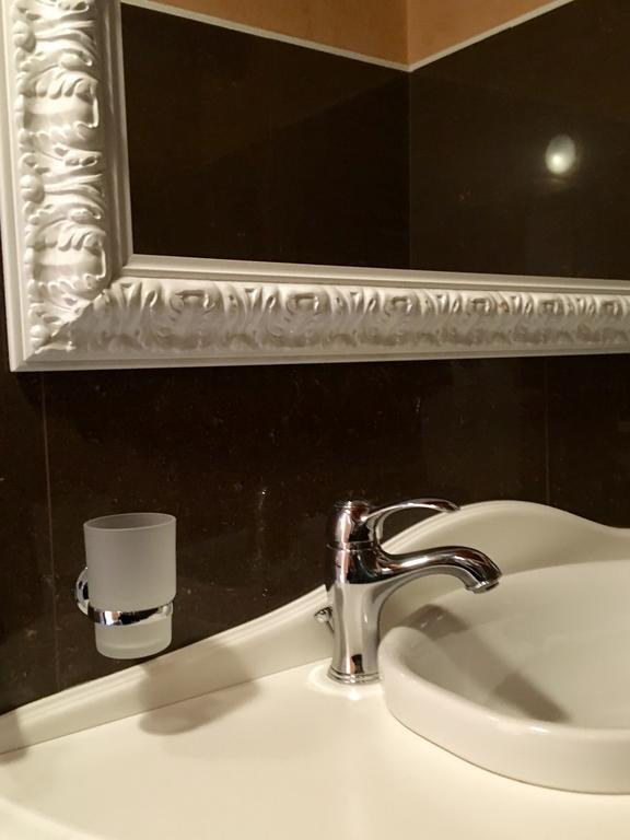 Palazzo Eliss Bed & Breakfast Margherita Di Savoia Ruang foto