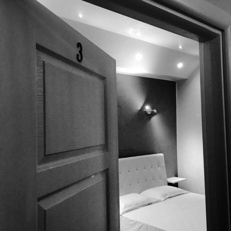 Palazzo Eliss Bed & Breakfast Margherita Di Savoia Ruang foto