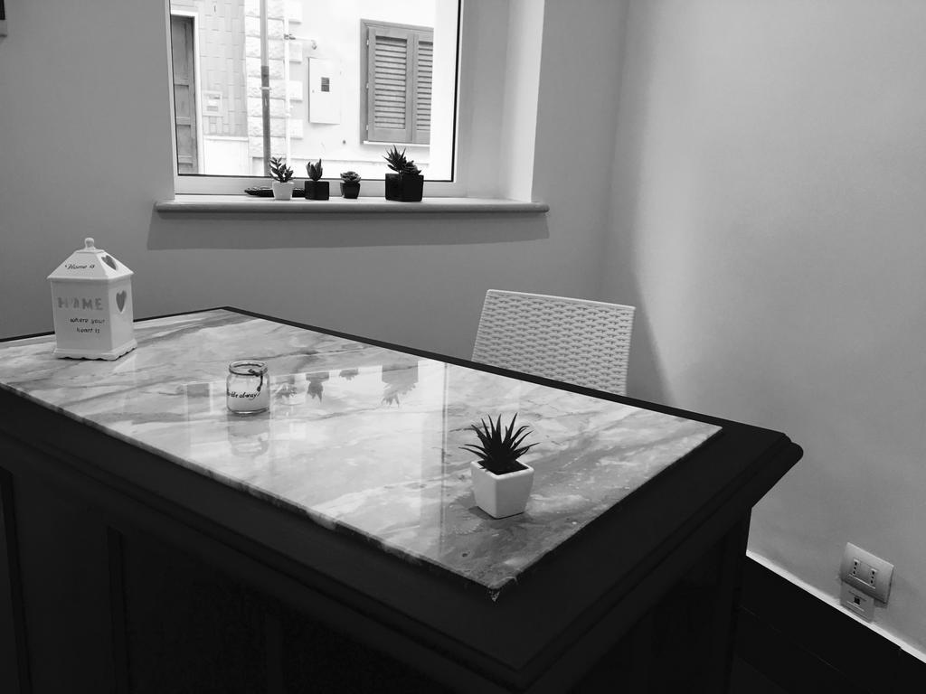 Palazzo Eliss Bed & Breakfast Margherita Di Savoia Bagian luar foto
