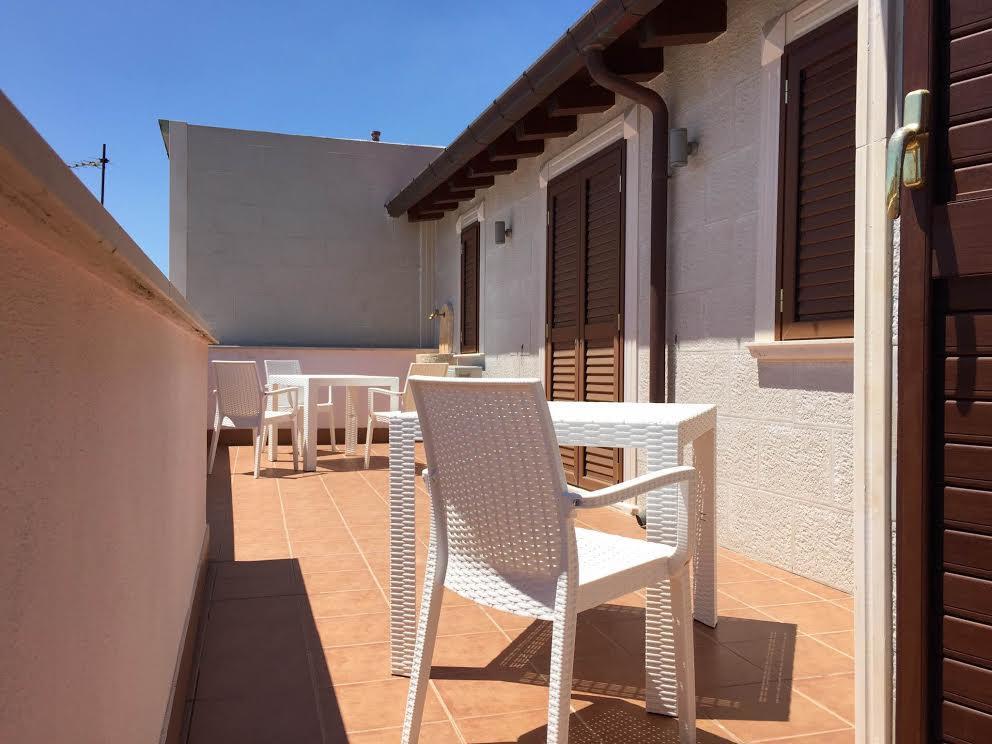 Palazzo Eliss Bed & Breakfast Margherita Di Savoia Bagian luar foto